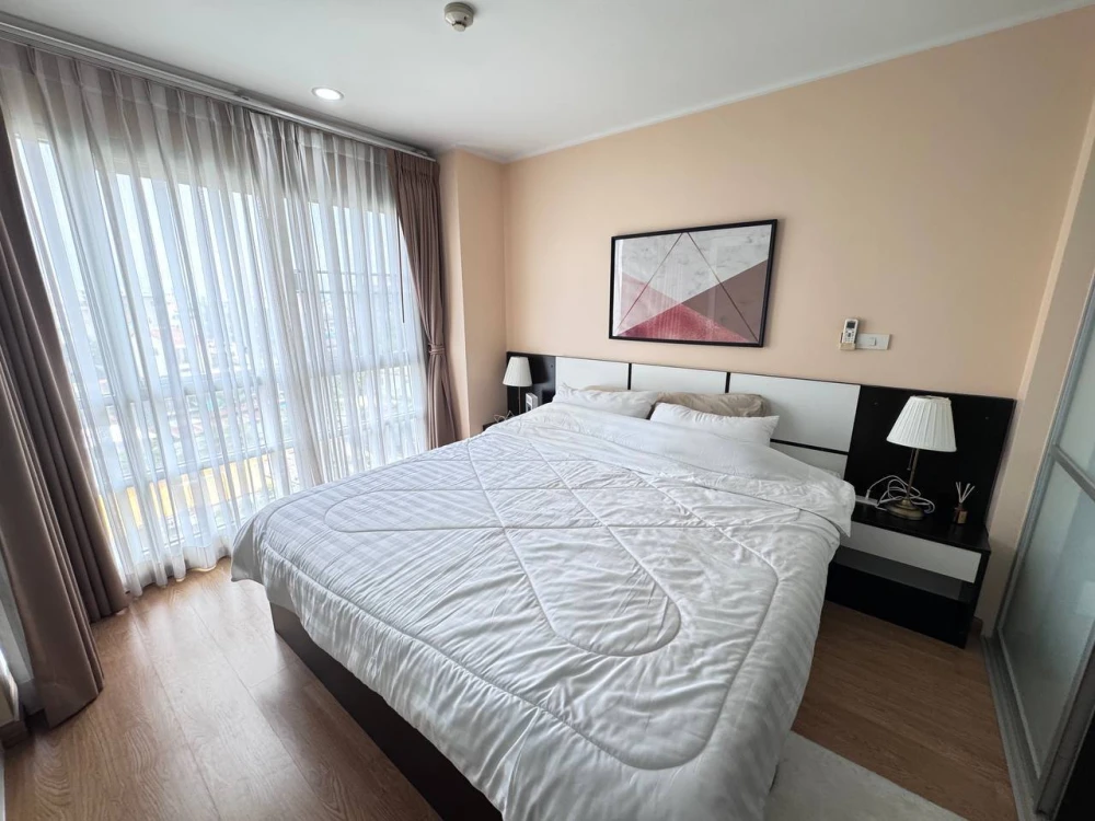 For sale U Delight @ Huai Khwang Station, 6th floor, good breeze, comfortable silence, compact but well-organized, warm space, buy now, don't wait.