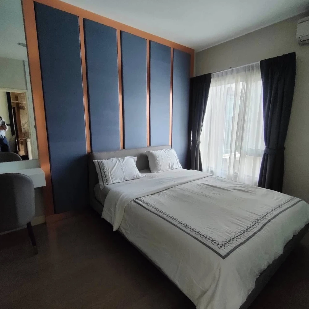 For rent or sale!! The Crest Sukhumvit 34 condo, good location, ready to move in right away, book now!!