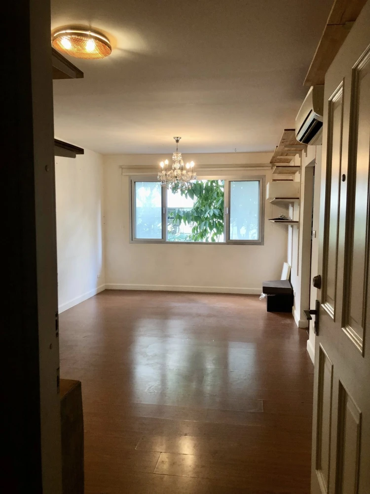 ขายคอนโดวันเอ็กซ์ สาทร-นราธิวาส ห้องกว้างขวาง พื้นที่ใช้สอยเยอะ ชั้น 2 วิวต้นไม้ ทำเลห้องดีมาก ซื้อเลยจ้า