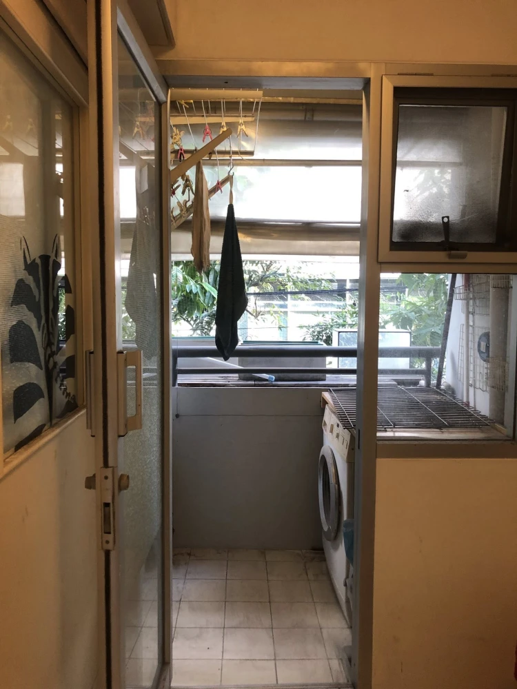 ขายคอนโดวันเอ็กซ์ สาทร-นราธิวาส ห้องกว้างขวาง พื้นที่ใช้สอยเยอะ ชั้น 2 วิวต้นไม้ ทำเลห้องดีมาก ซื้อเลยจ้า