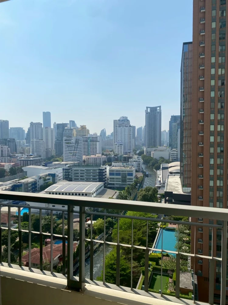 ขายคอนโดหรูติด MRT เพชรบุรี 0 เมตร ห้องใหญ่ 38 ตร.ม. ชั้นสูง ชั้น 18 แต่งครบพร้อมอยู่ ใจกลางอโศก-เพชรบุรี | ✨ Q Asoke (คิว อโศก)