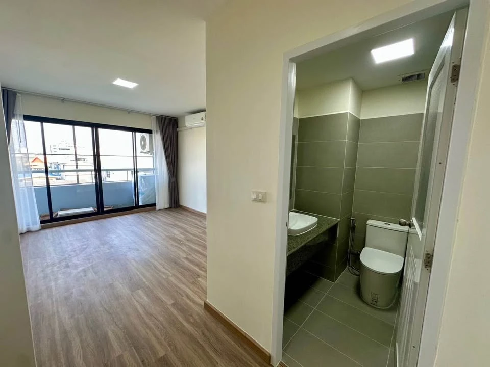 ขายคอนโด การ์เด้น คอร์ท ชั้น 4 ห้องมุม ห้องใหญ่ อยู่ได้ทั้งครอบครัว มาเป็นเจ้าของได้แล้ววันนี้ อย่าพลาด