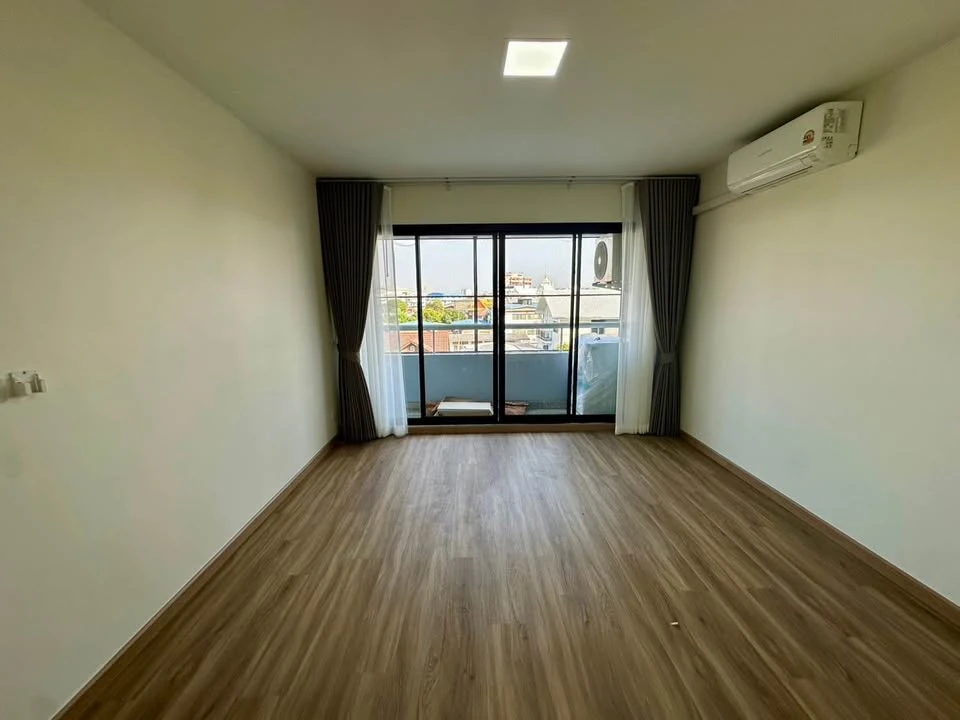 ขายคอนโด การ์เด้น คอร์ท ชั้น 4 ห้องมุม ห้องใหญ่ อยู่ได้ทั้งครอบครัว มาเป็นเจ้าของได้แล้ววันนี้ อย่าพลาด