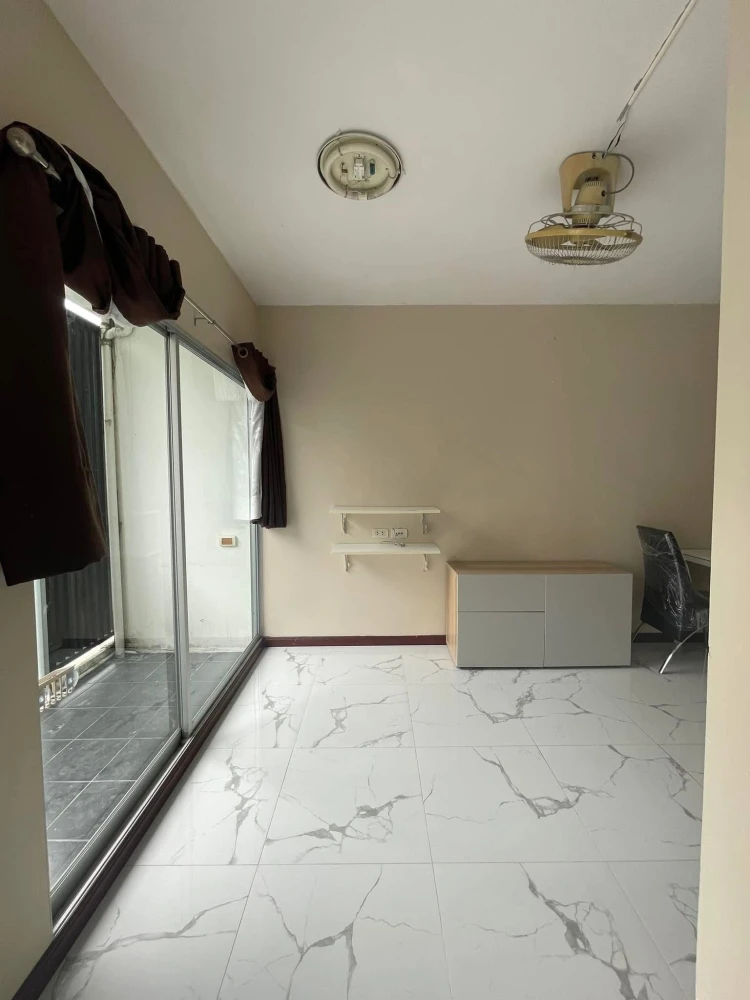 ขายคอนโด A space Sukhumvit 77 ห้องพร้อมอยู่ พื้นทีใช้สอยเยอะ ราคาอย่งโดน มาเป็นเจ้าของได้แล้ววันนี้