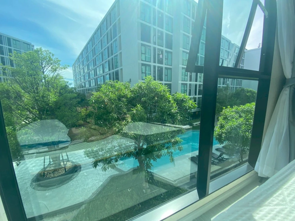 ขายคอนโด Atmoz Oasis Onnut 1 BEDROOM EXTRA ชั้น 3  วิวสระน้ำ มาเป็นเจ้าของได้แล้ว