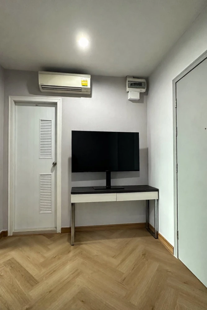 ขายคอนโด Life Ratchadapisek ห้องมุม เป็นส่วนตัว  ชั้น 33 วิวสูงสวย โล่ง ไม่มีตึกบังแน่นอน มาจองเลย อย่รอช้า