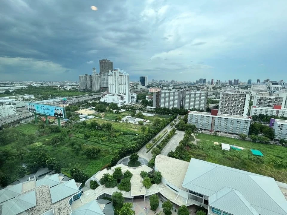 ขายคอนโด Lumpini Park Rama 9 - Ratchada ห้องกั้นแยกอย่างดี ราคาอย่างโดน รีบมาจับจองเลย