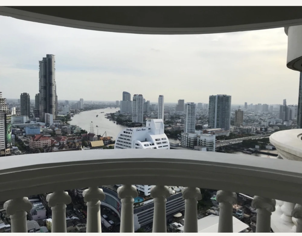 ขายคอนโด State Tower ห้องดูดี โทนสีตกแต่งง่าย เฟอร์นิเจอร์ครบชุด จองได้เลย ด่วนๆจ้า