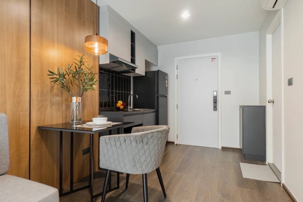 ขายคอนโด The Excel Ladprao-Sutthisan ชั้น 4 วิวสระ  Full furnished มาจับมาจองได้แล้ววันนี้ อย่าพลาด