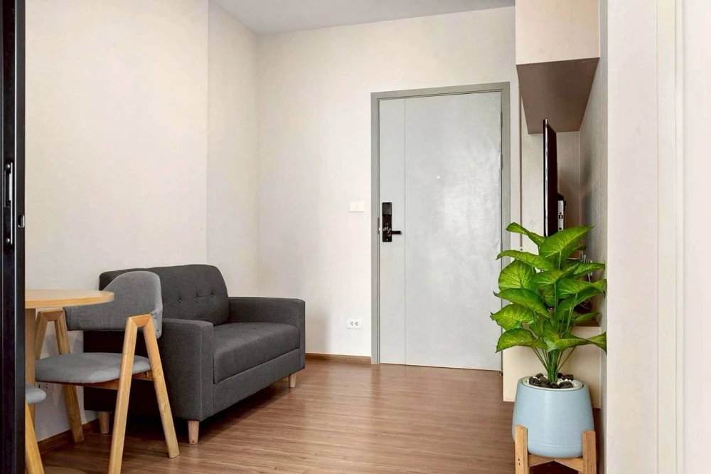 ขายคอนโด The origin ram 209 interchange ห้องพร้อมอยู่ ติดวอลเปเปอร์ให้รอบห้อง ราคากันเอง มาเป็นเจ้าของด่วนๆ