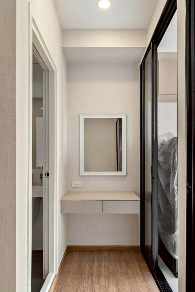 ขายคอนโด The origin ram 209 interchange ห้องพร้อมอยู่ ติดวอลเปเปอร์ให้รอบห้อง ราคากันเอง มาเป็นเจ้าของด่วนๆ