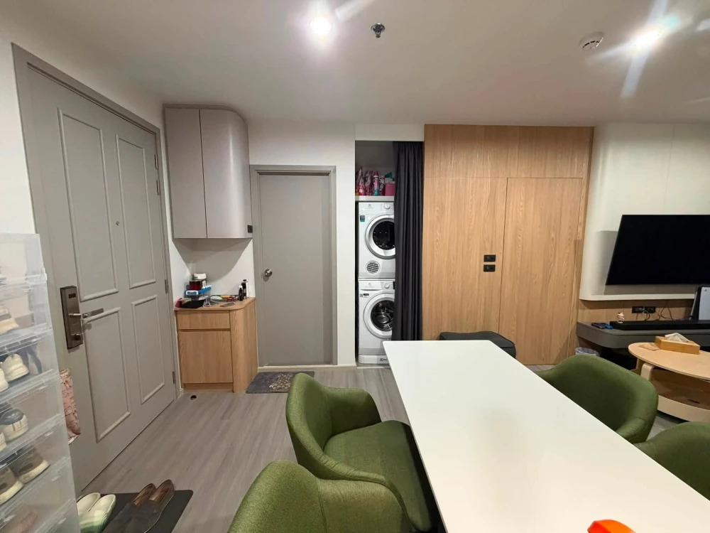 ขายคอนโด The Parkland Charan-Pinklao ห้องแต่ง Built-in เน้นการใช้งานจริงและพื้นที่จัดเก็บ พร้อมเฟอร์นิเจอร์และเครื่องใช้ไฟฟ้า จองเลย