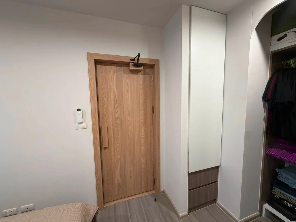 ขายคอนโด The Parkland Charan-Pinklao ห้องแต่ง Built-in เน้นการใช้งานจริงและพื้นที่จัดเก็บ พร้อมเฟอร์นิเจอร์และเครื่องใช้ไฟฟ้า จองเลย