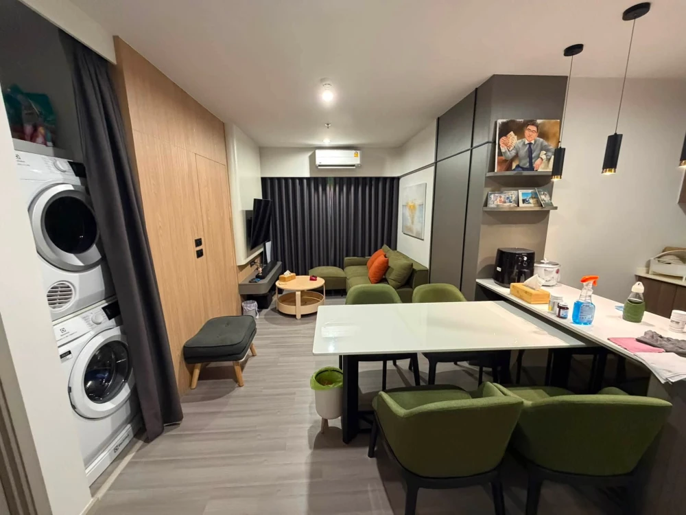 ขายคอนโด The Parkland Charan-Pinklao ห้องแต่ง Built-in เน้นการใช้งานจริงและพื้นที่จัดเก็บ พร้อมเฟอร์นิเจอร์และเครื่องใช้ไฟฟ้า จองเลย