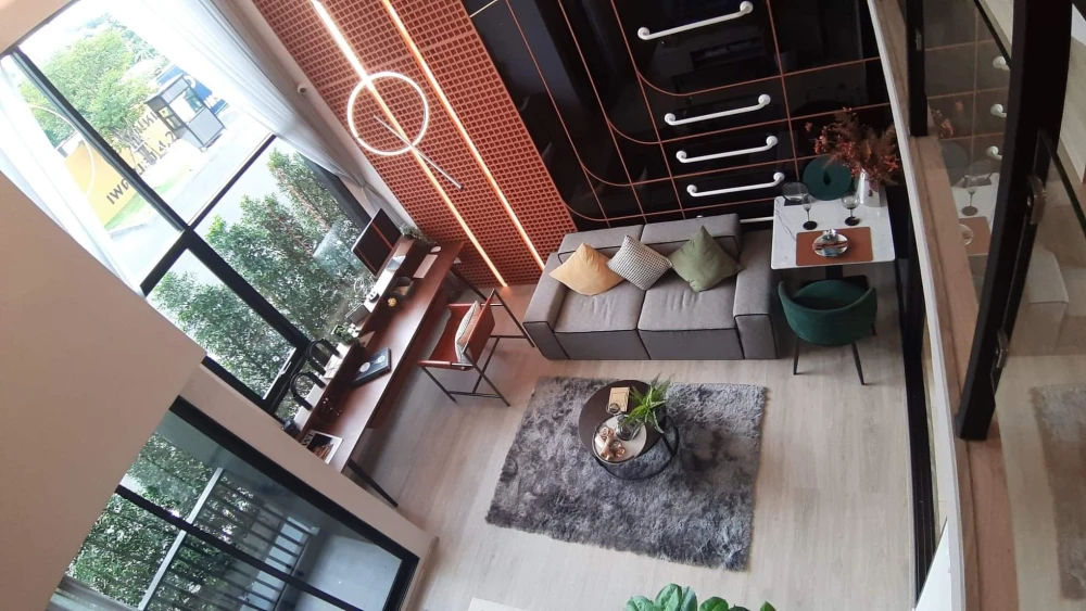 ขายดาวน์ ออริจิ้น ปลั๊ก & เพลย์ ศรีนครินทร์ ห้องชั้น 19 แบบ Duo space เพดานสูงโปร่ง อยู่แล้วไม่อึดอัด ต้องจอง