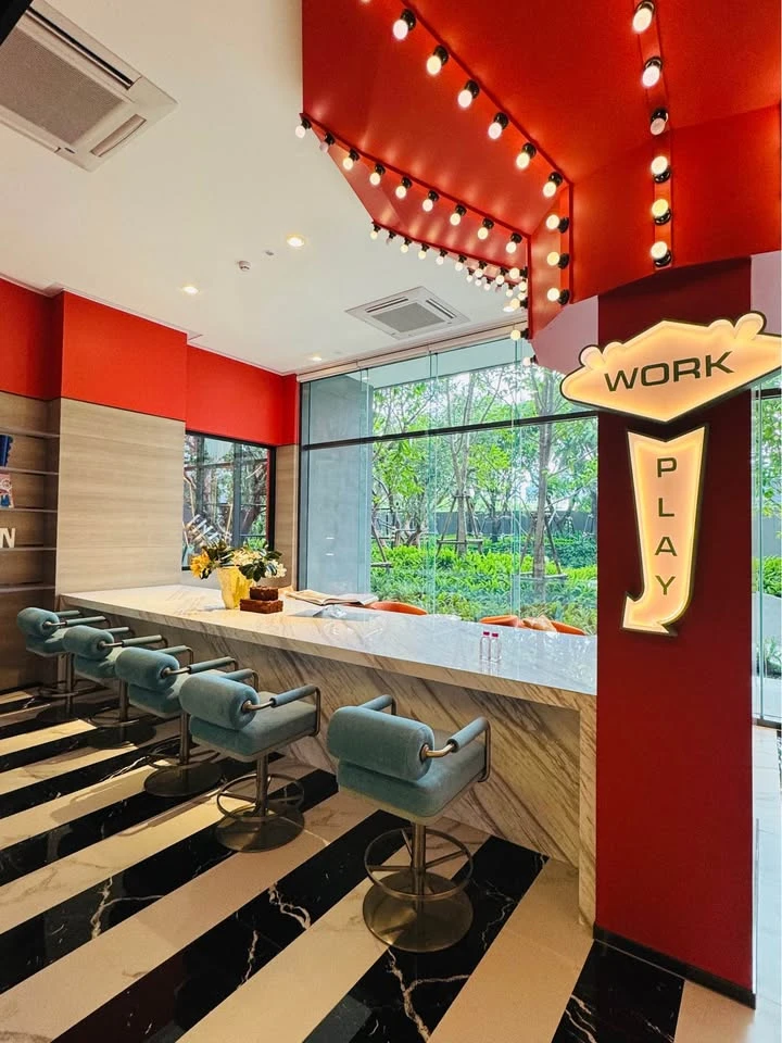 ขายดาวน์ Aspire Sukhumvit - Rama 4 วิวสระ วิวโล่ง ไม่ร้อน ครัวแยก เลขที่ห้องผลรวม 8 ดีมาก อยู่แล้วรวย!!