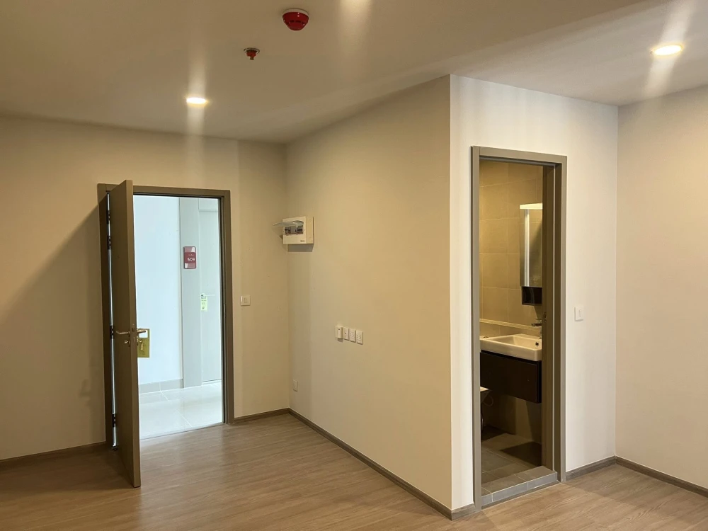 ขายดาวน์ Aspire Sukhumvit - Rama 4 ห้องมุมคนไม่พลุกพล่าน ทำเลดี เดินทางสะดวก ส่วนกลางสุดปัง จองเลย