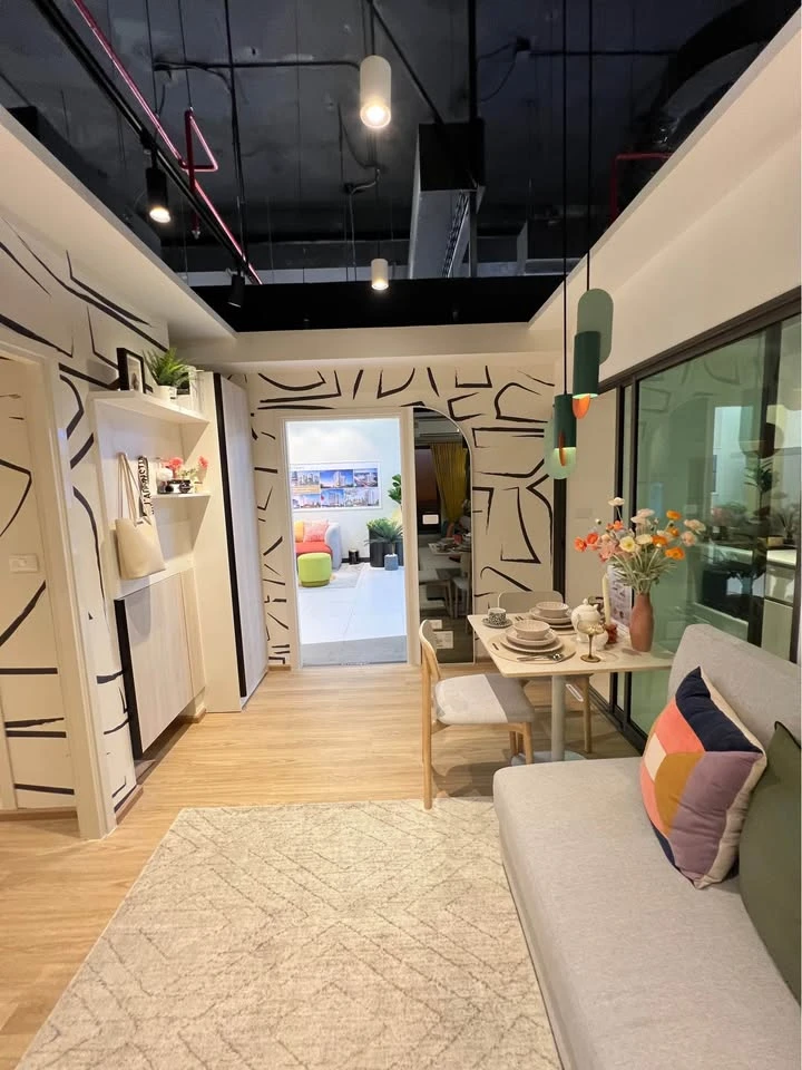 ขายดาวน์ ESCENT BANGNA ขนาด 32.99 ตารางเมตร ชั้น2 ตึกA Fully furnished ห้องนอนติดบันไดหนีไฟ วิวส่วนกลาง