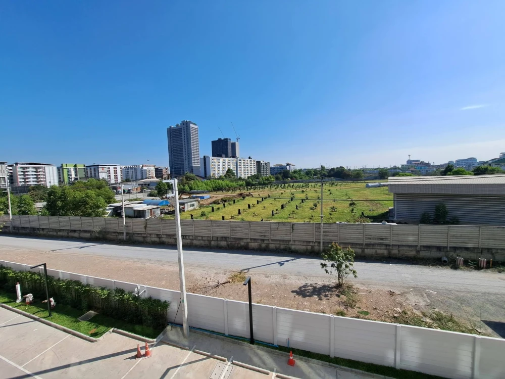 ขายดาวน์  Kave Wonderland ห้องรองมุม ครัวปิด วิวโล่งใกล้สระว่ายน้ำ กับ ตีกส่วนกลาง สนใจจองเลย