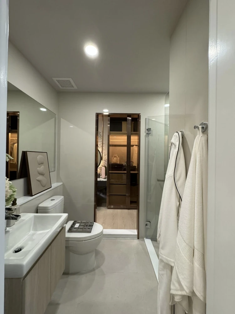 ขายดาวน์ LIFE Charoennakhon-Sathorn ห้องกว้างพื้นที่ใช้สอยเยอะ ทำเลดี วิวสวย ไม่บล็อค จองเลย