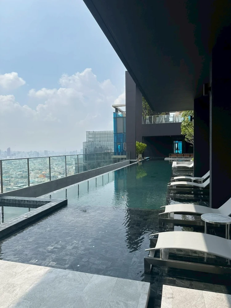 ขายดาวน์ Noble Nue District R9 1 ห้องนอน 1 ห้องน้ำ ทำเลดี ส่วนกลางเลิศ จองด่วน