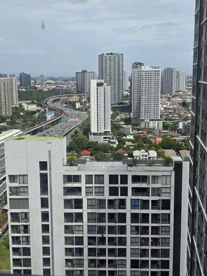 ขายดาวน์ Regent home วุฒากาศ ผนังไม่ติดใครเหมาะกับคนชอบความเป็นส่วนตัว วิวโล่ง จองเลย