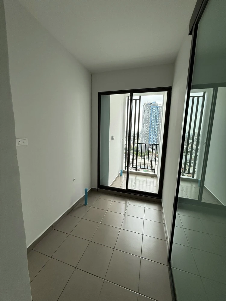ขายดาวน์ Regent Home Wutthakat ชั้น 15 ได้วิวสูง มาพร้อมราคาสุดพิเศษ คุณต้องไม่พลาดเด็ดขาด
