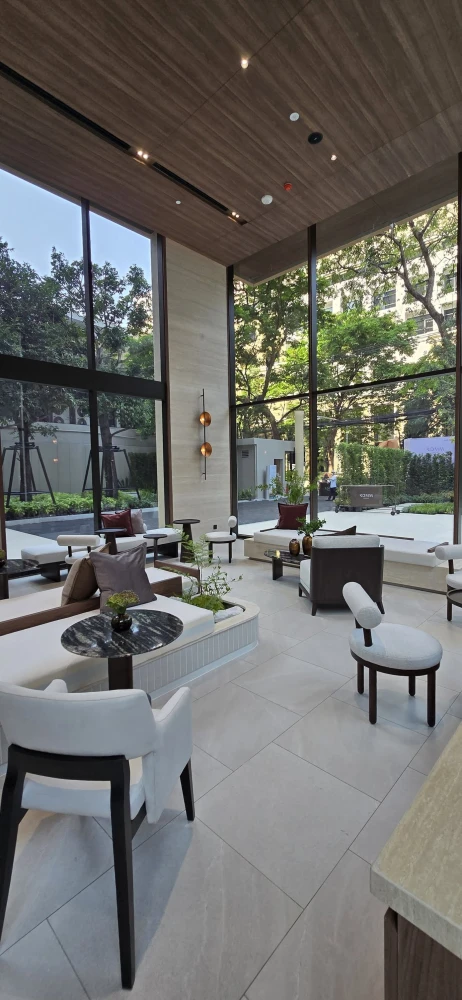 ขายดาวน์ Romm Convent อยู่จริงสบาย ไม่อึดอัด วิวโล่ง + วิวสวน เห็นต้นไม้จากโบสถ์ข้าง BNH ห้องข้างไม่ติดใคร มีช่องลมหน้าห้อง ระบายอากาศดี