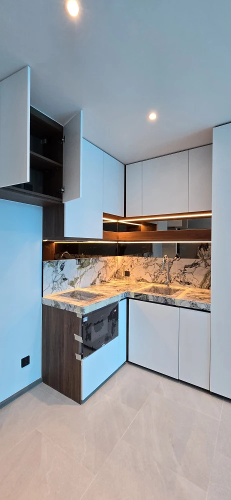 ขายดาวน์ Romm Convent อยู่จริงสบาย ไม่อึดอัด วิวโล่ง + วิวสวน เห็นต้นไม้จากโบสถ์ข้าง BNH ห้องข้างไม่ติดใคร มีช่องลมหน้าห้อง ระบายอากาศดี