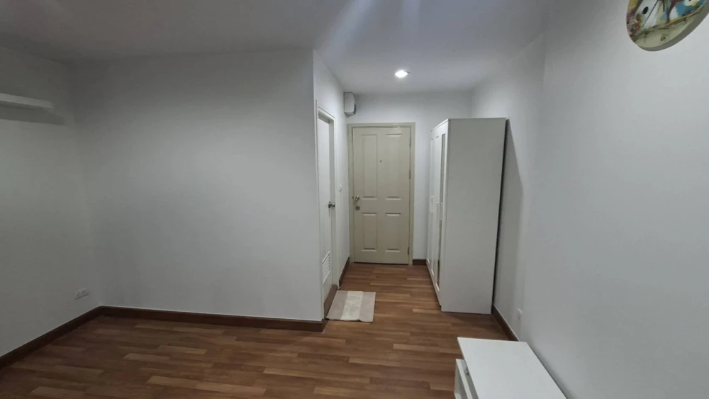 ขายด่วนๆ คอนโดรีเจ้นท์โฮม เฟส 27 ห้องกั้นแยกเป็นสัดส่วน แบ่งโซนชัดเจน ราคาอย่างคุ้ม จองเลย อย่าพลาดโอกาส