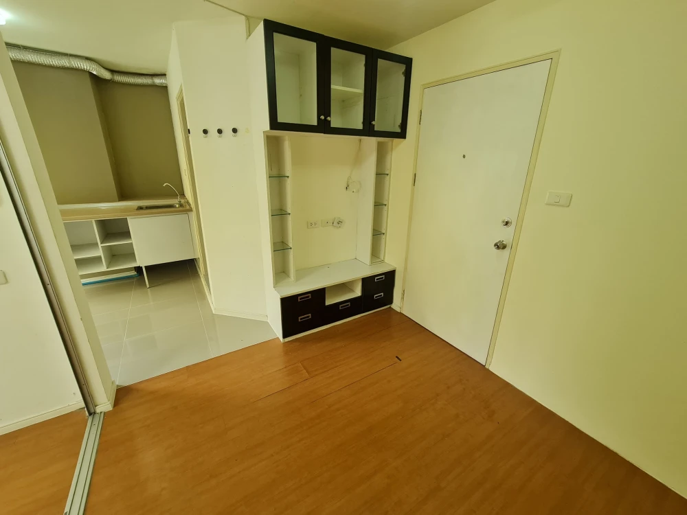 ขายด่วนๆ คอนโดลุมพินี ทาวน์ชิป รังสิต-คลอง 1 ห้องมุมมีความเป็นส่วนตัว ราคาไม่แรง มาเป็นเจ้าของเลยจ้า