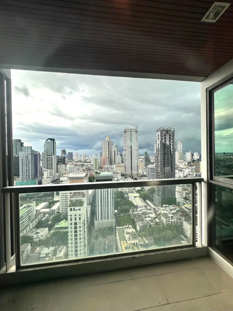 ขายด่วน!! คอนโด ดิ แอดเดรส สาทร ห้องเลขที่ 98/521 ชั้น 36 เฟอร์ครบ Built in ครบ อย่ารอช้า จองเลย!!