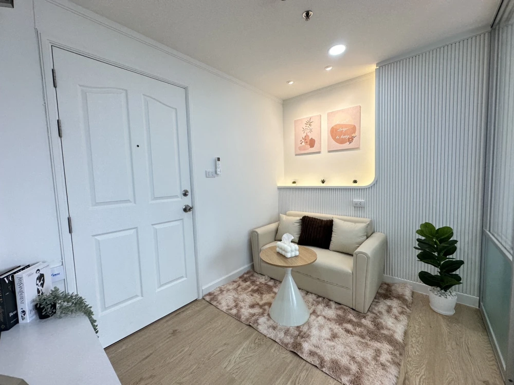 ห้องสวย รีโนเวท ใหม่หมด รีบจองก่อนพลาด ลุมพินี วิลล์ ลาซาล-แบริ่ง ชั้น 4 ตึก C ห้องสวย เฟอร์นิเจอร์ใหม่หมด