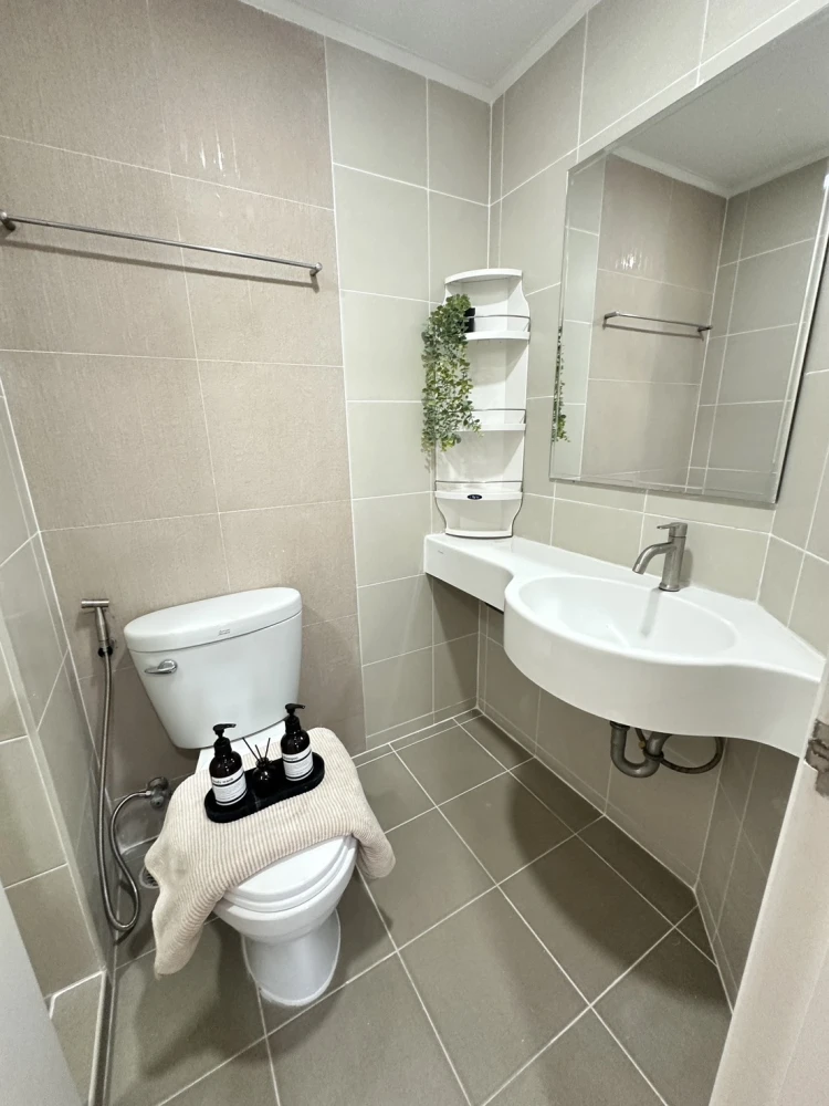 ห้องสวย รีโนเวท ใหม่หมด รีบจองก่อนพลาด ลุมพินี วิลล์ ลาซาล-แบริ่ง ชั้น 4 ตึก C ห้องสวย เฟอร์นิเจอร์ใหม่หมด