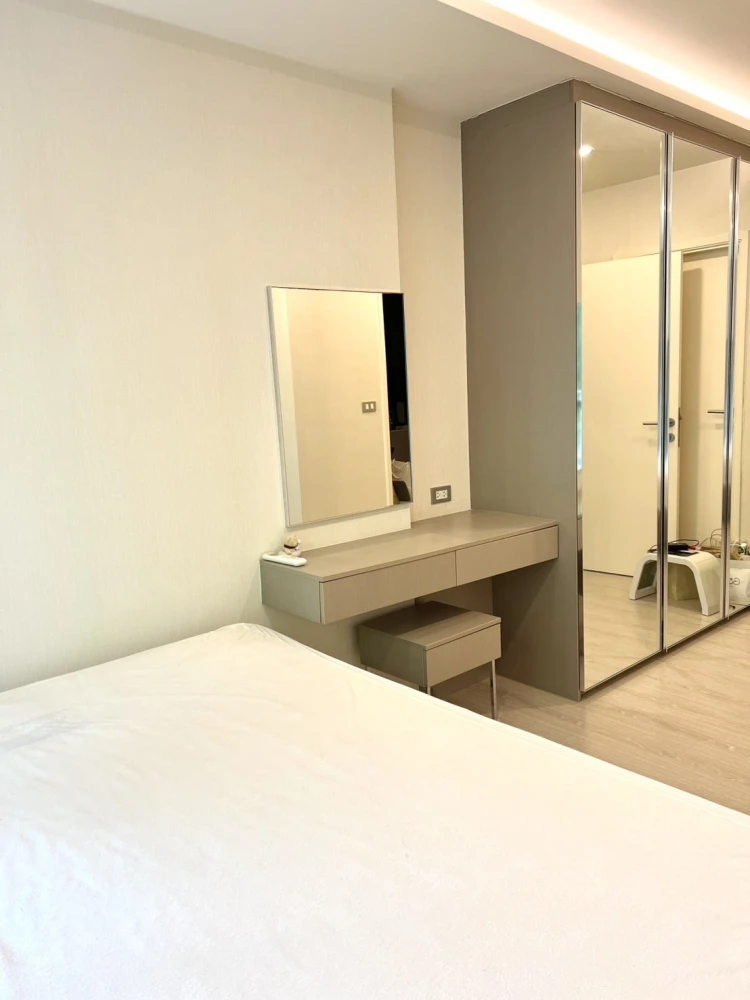 ขายด่วน!! คอนโด วีธารา สุขุมวิท 36 ชั้น 1 ตึก A ห้องสวย เฟอร์นิเจอร์ครบ พร้อมเข้าอยู่ได้ทันที รีบจองเลย!!