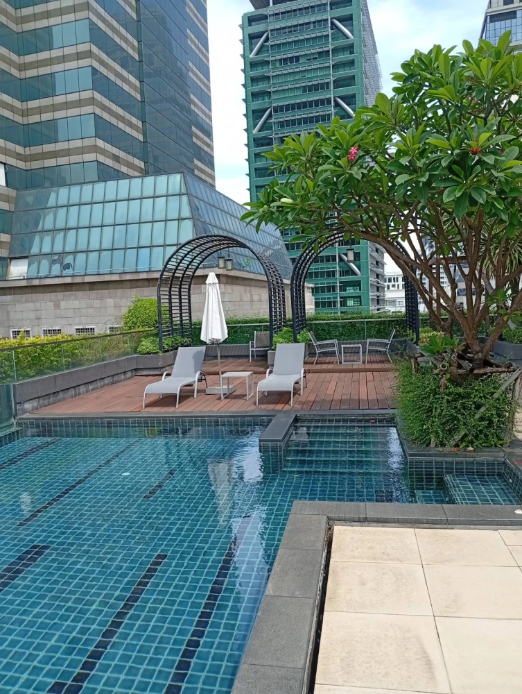 ขายด่วน!! คอนโด โคเรสซิโอ สาทร-พิพัฒน์ ชั้น 2 คอนโดทำเลดี เดินทางสะดวก ห้ามพลาด!!