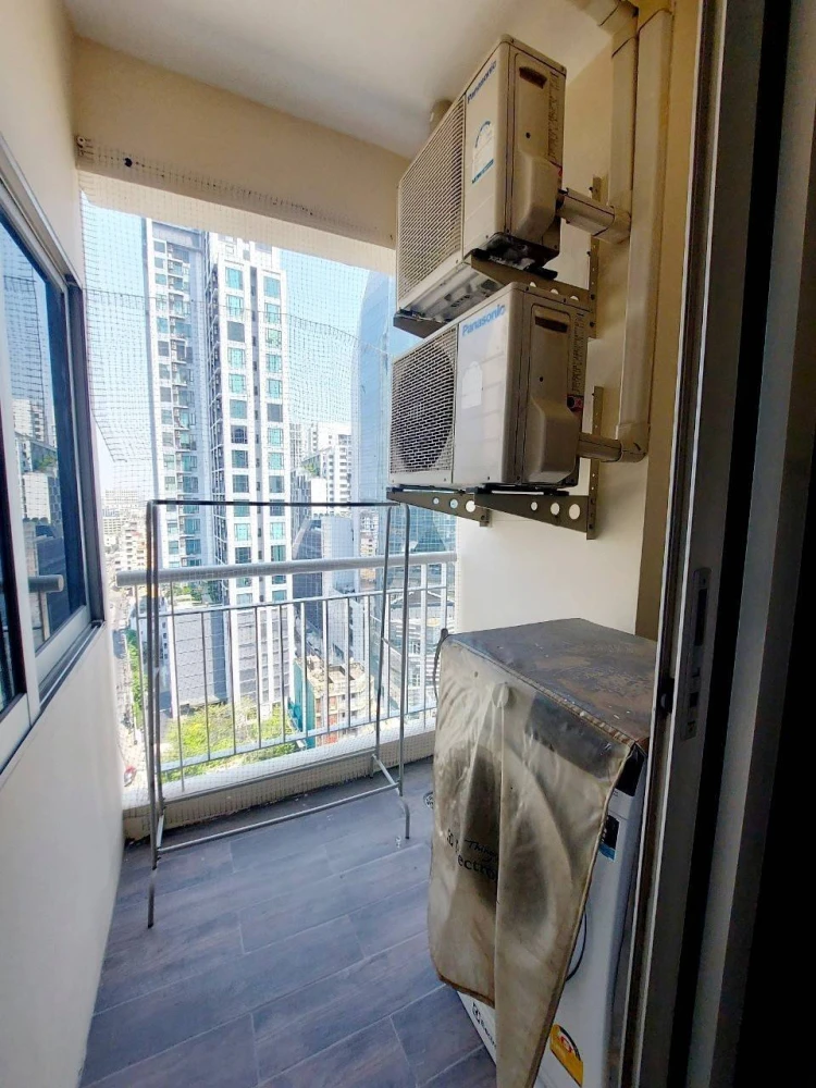 ขายด่วน!! คอนโด ไลฟ์ แอท พหลฯ-อารีย์ ห้องเพิ่ง Renovateใหม่ พร้อมเข้าอยู่ ห้ามพลาด!!