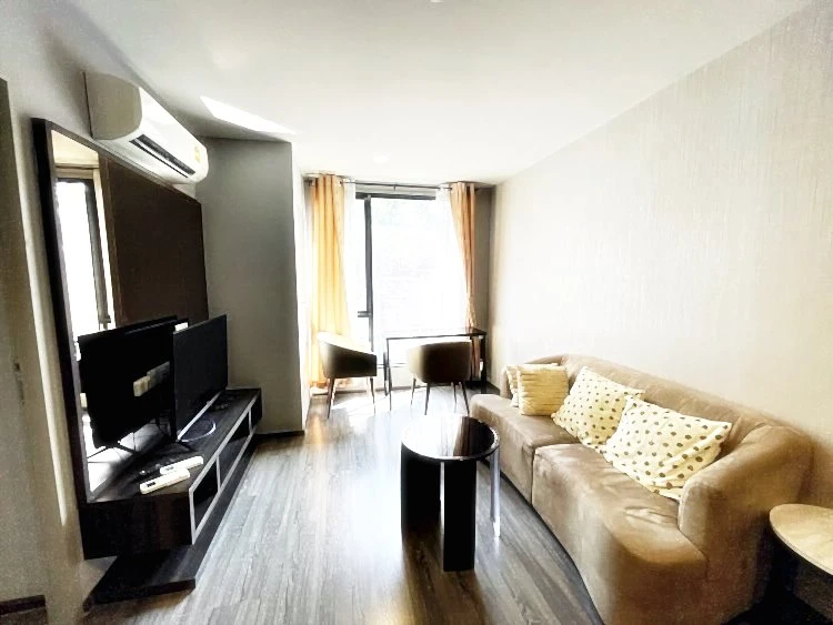 ขายด่วน!! คอนโด ไอดีโอ โมบิ สุขุมวิท 40 ชั้น 2 ห้องสวย ตกแต่งเฟอร์นิเจอร์ครบ พร้อมเข้าอยู่ รีบจองเลย!!