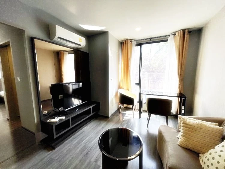 ขายด่วน!! คอนโด ไอดีโอ โมบิ สุขุมวิท 40 ชั้น 2 ห้องสวย ตกแต่งเฟอร์นิเจอร์ครบ พร้อมเข้าอยู่ รีบจองเลย!!