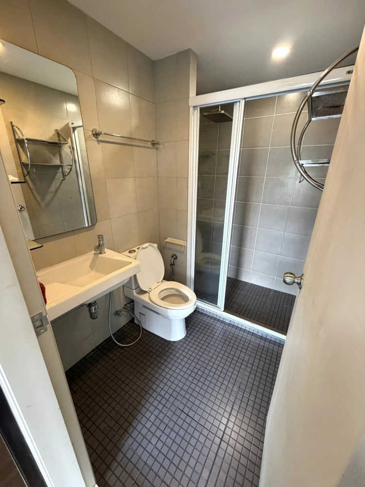 ขายด่วนๆ คอนโด Elio del ray ห้องน่าอยู่ บิ้วอินท์อย่างดี ราคาอย่างโดน มาเป็นเจ้าของได้แล้ววันนี้ อย่ารอช้า