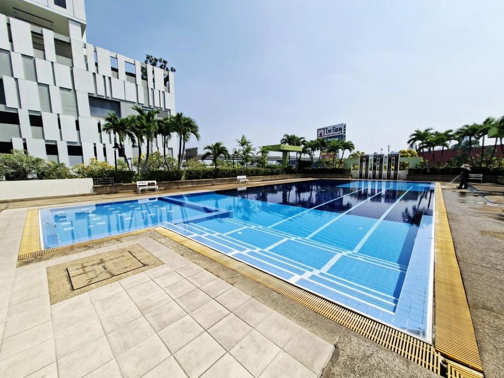 ขายด่วนๆ ลุมพินี คอนโดทาวน์ รัตนาธิเบศร์ ห้องเปล่า ราคาไม่แรง สายแต่งห้องบอกเลยว่าห้ามพลาด