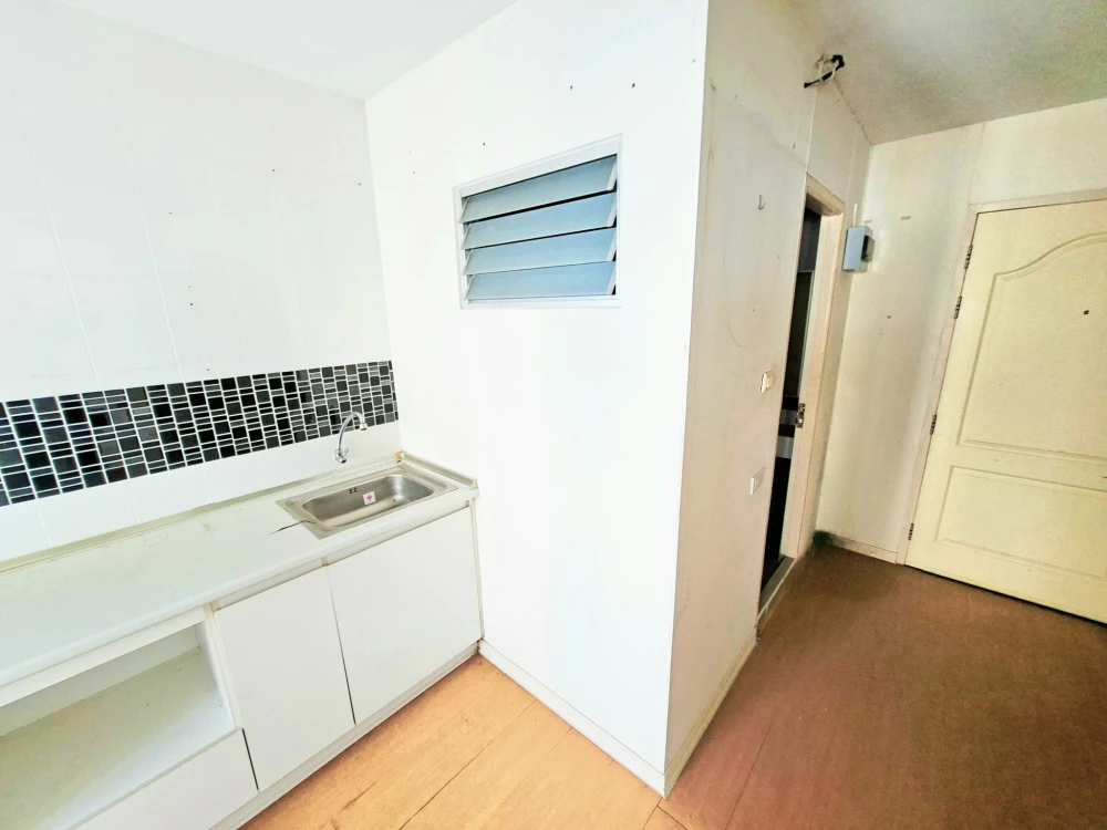 ขายด่วนๆ ลุมพินี คอนโดทาวน์ รัตนาธิเบศร์ ห้องเปล่า ราคาไม่แรง สายแต่งห้องบอกเลยว่าห้ามพลาด