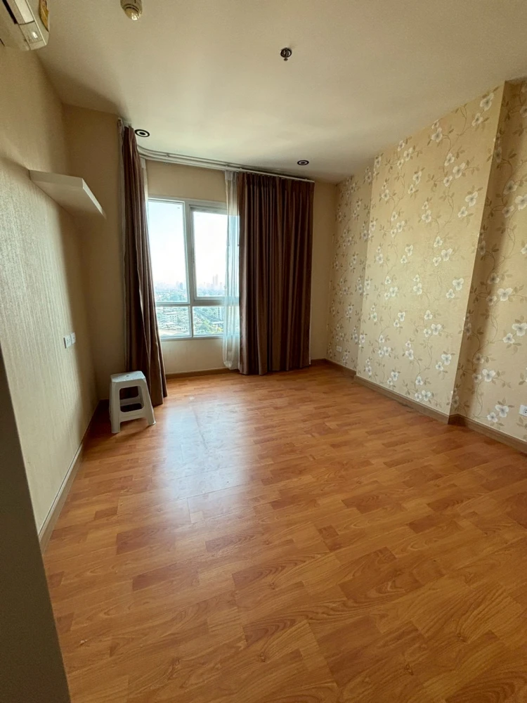 ขายด่วนๆ เดอะ เพรสซิเดนท์ สาทร - ราชพฤกษ์ 3 ห้องเปล่า ติดwallpaper อย่างดี ราคาอย่างโดน ซื้อเลย