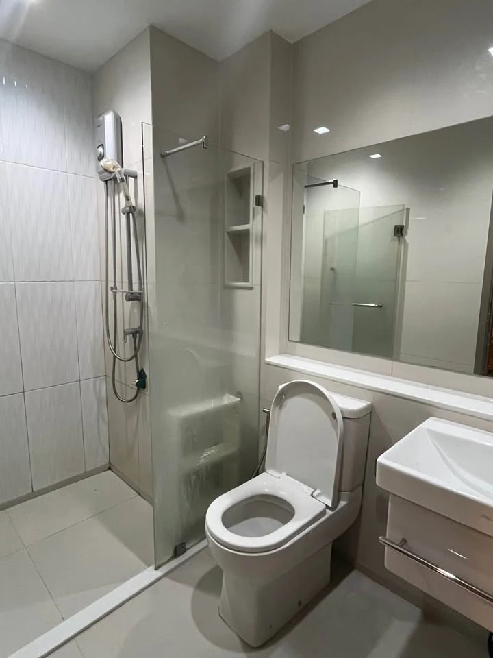 ขายด่วนๆ ไลฟ์ อโศก พระราม9 ห้องพร้อมอยู่ สิ่งอำนวยความสะดวกครบครัน มาจองได้แล้ววันนี้ อย่าพลาด