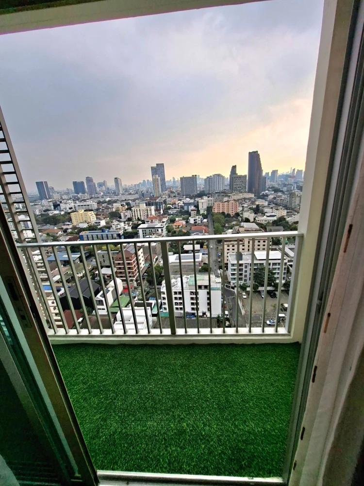 ขายด่วน Abstracts Phahonyothin Park ห้องพร้อมอยู่ สิ่งอำนวยความสะดวกครบครัน รีบมาจองเลย อย่าพลาด