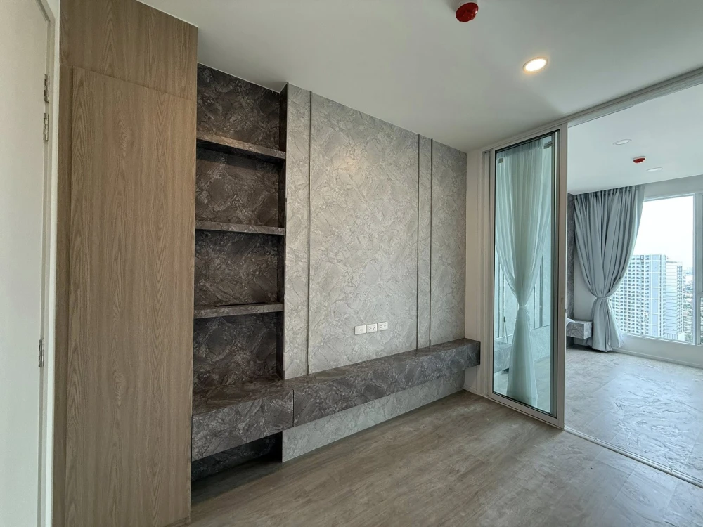 ขายด่วนๆ De Lapis Charan 81 ชั้น 22 ได้วิวสูง ห้องเปล่า ราคาจับต้องได้ สายแต่งห้องไม่ควรพลาดเด็ดขาด