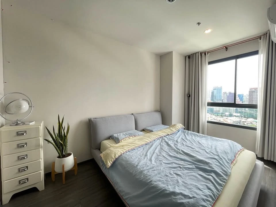 ขายด่วนๆ Ideo Sukhumvit – Rama 4 โอกาสที่หาได้ยากสำหรับห้องมุม 2 ห้องนอนขนาดกว้าง ชั้น 16 พร้อมวิวพื้นที่สีเขียว จองเลย