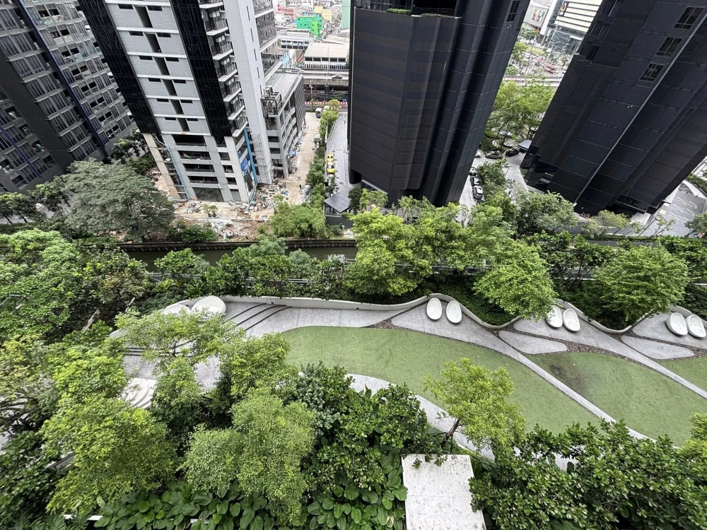 ขายด่วนๆ Life asoke - rama 9 ห้องพร้อมอยู่ สิ่งอำนวยความสะดวกครบ ราคาคุ้ม มาจองเลย อย่าพลาด
