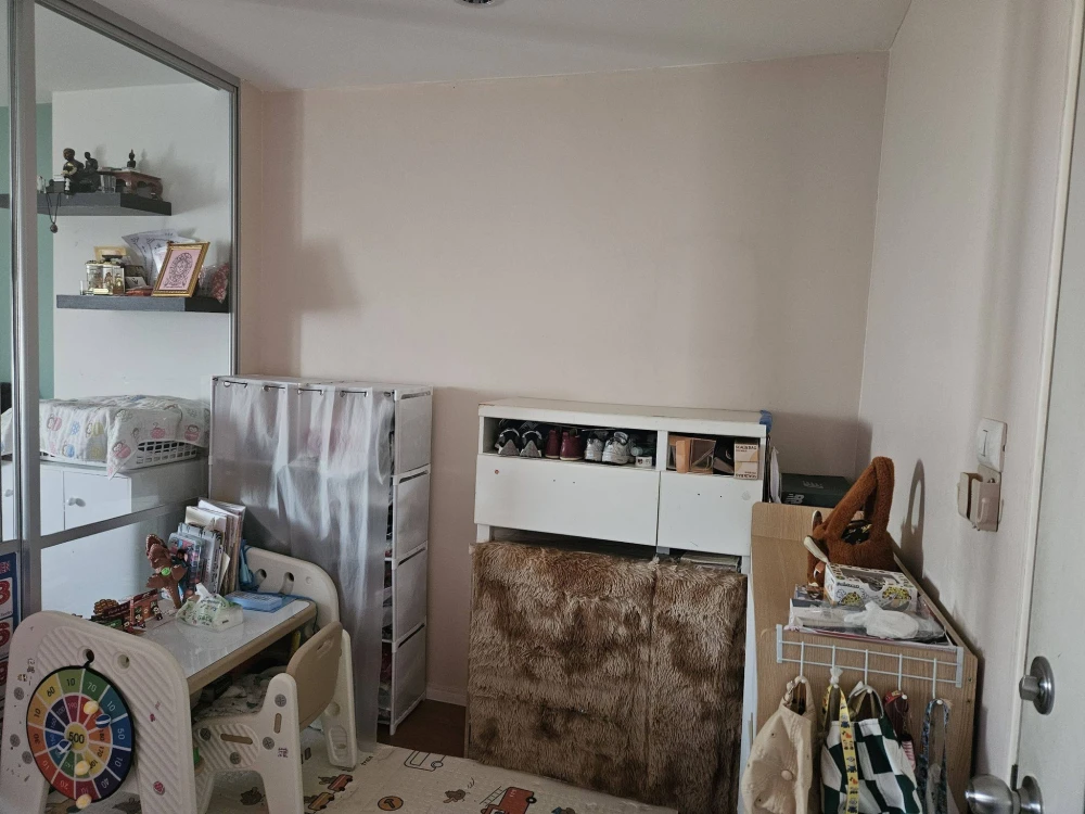 ขายด่วนๆ Lumpini Condo Town Ramindra-Lat Pla Khao 2 ห้องกั้นแยกเป็นสัดส่วน ราคาคุ้ม ซื้อเลย อย่าพลาด