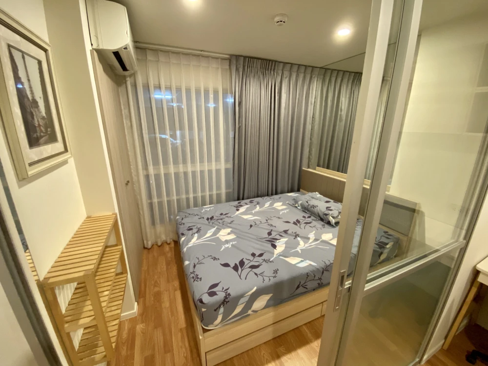 Urgent sale! Lumpini Place Rama 4-Ratchada, ready-to-move-in unit with complete amenities. Book yours today!